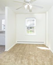 Knollwood Apartments image 4