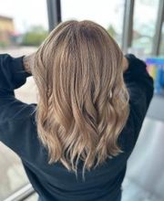 Fantastic Sams Cut & Color image 2
