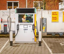 Shell Recharge Charging Station Bild 1