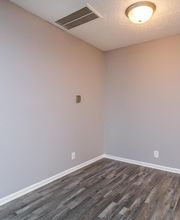 Wilshire Apartments image 3
