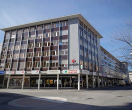 batiment-de-la-pharmacie-sun-store-sion-midi
