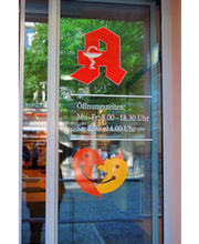 Kristall Apotheke Radebeul - Apothekerin Ulrike Dedek Bild 1