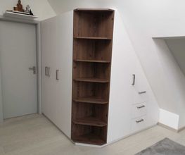 Einbauschrank über Eck