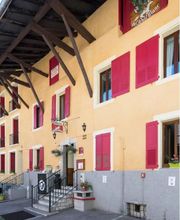 Hotel Du Cheval Blanc image 6