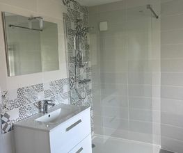 1001 Services image 18