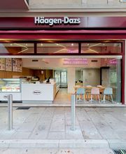 Entrance / Street view