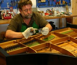 Kaiser Pianoforte-Manufaktur Bild 6