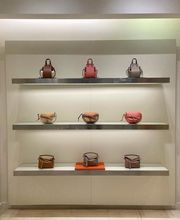 LOEWE Plaza Nueva imagen 2