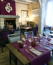 Bucket's Auberge Inn image 6