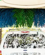 You can trust Splash In to get your car extra shiny and clean.