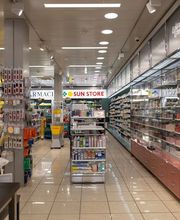 interieur-de-la-pharmacie-sun-store-geneve-lyon