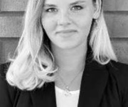 DEVK Versicherung: Fabienne Neziraj Bild 1