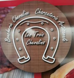 LES TROIS CHEVALINS
