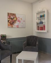 A FLEUR DE CHEVEUX image 3