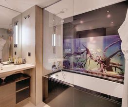Junior Suite Bathroom