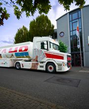 Wahr Firmengebäude mit LKW