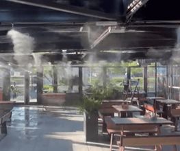 Terrasse avec brumisateurs