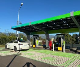 IPLANET Ricarica in sicurezza in modalità ultra fast per tutti i veicoli elettrici.
