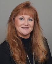 Vickie Errett, United Country Loess Hills RE image 3