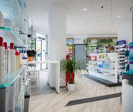 Hainbuchen-Apotheke Bild 2