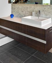 Hefti Ins AG, Badezimmer