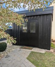 S.J. Jardins image 5