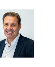 Marco Rusca ist Mitglied der Geschäftsleitung der Burkhalter Technics AG und Bereichsleiter Dienstleistungen und Gewerbebauten