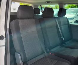 Sitzreihe im VW Caravelle 9-Sitzer