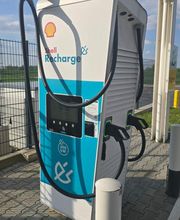 Shell Recharge Charging Station Bild 1