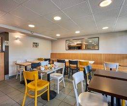 B&B HOTEL Caen Sud image 11