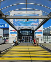 Manor Outlet Hinwil Bild 1