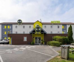 B&B HOTEL Calais Centre Saint-Pierre image 2