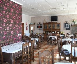 hostal-cabanas-restaurante-02.jpg