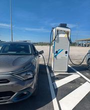 Free to X Charging Station immagine 2