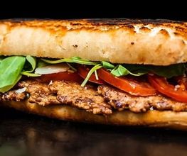 IOV Cubano Sandwich & Burger Bild 3