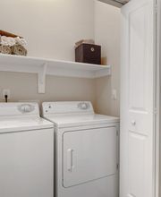 Hartshire Lakes Apartments image 2
