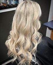 Fantastic Sams Cut & Color image 6