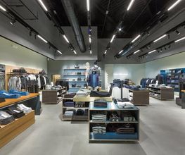 Calvin Klein Jeans immagine 3