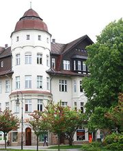 Aussenansicht der Augusta-Apotheke am Mexikoplatz