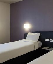 B&B HOTEL Saclay image 6