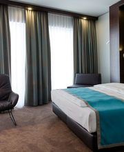 Hotel Motel One Stuttgart-Bad Cannstatt - Room