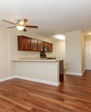 Brooksville Court & Brooksville Green Apartments image 13