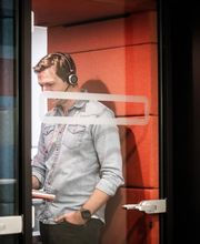 Ströer Online Marketing Kollegen am Arbeitsplatz