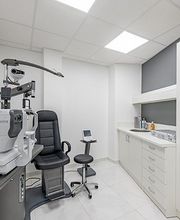 Opticien ÉCULLY Optical Center image 1