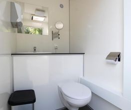 PJ Toilettenwagen Bild 7