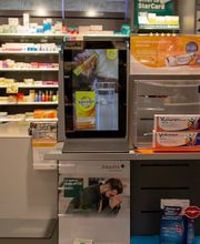 cassiere-farmacia-amavita-lugano