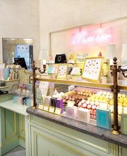 Ladurée Carrousel du Louvre image 2