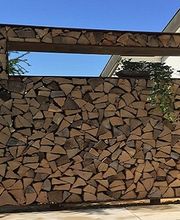 Holz im Garten