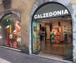 Calzedonia image 1