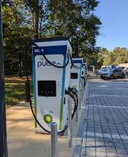 bp pulse Charging Station image 4